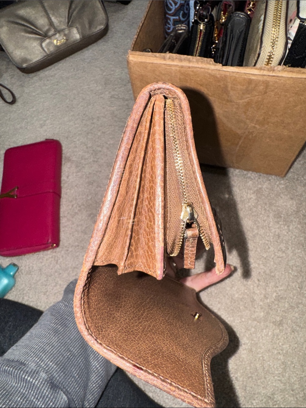 Pick one: Gucci Brown or Dusty Blush Leather Wallets OR Pink YSL Zip wallet - Picture 16 of 16